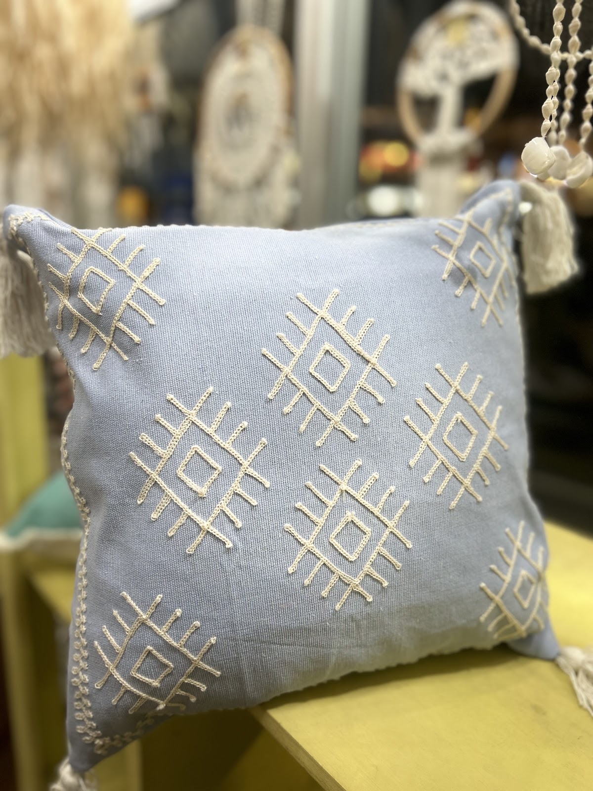 Bantal Sofa Etnik Biru Muda Tassel