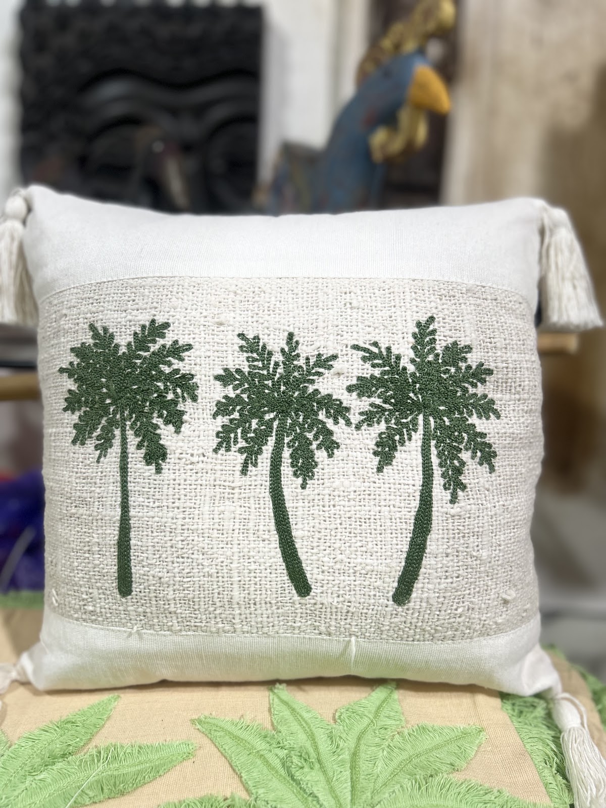 Bantal Sofa Tiga Pohon Kelapa Hijau Tassel